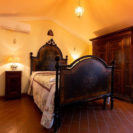 モンテスペルトリ Fattoria Poggio Capponiヴィラ エクステリア 写真