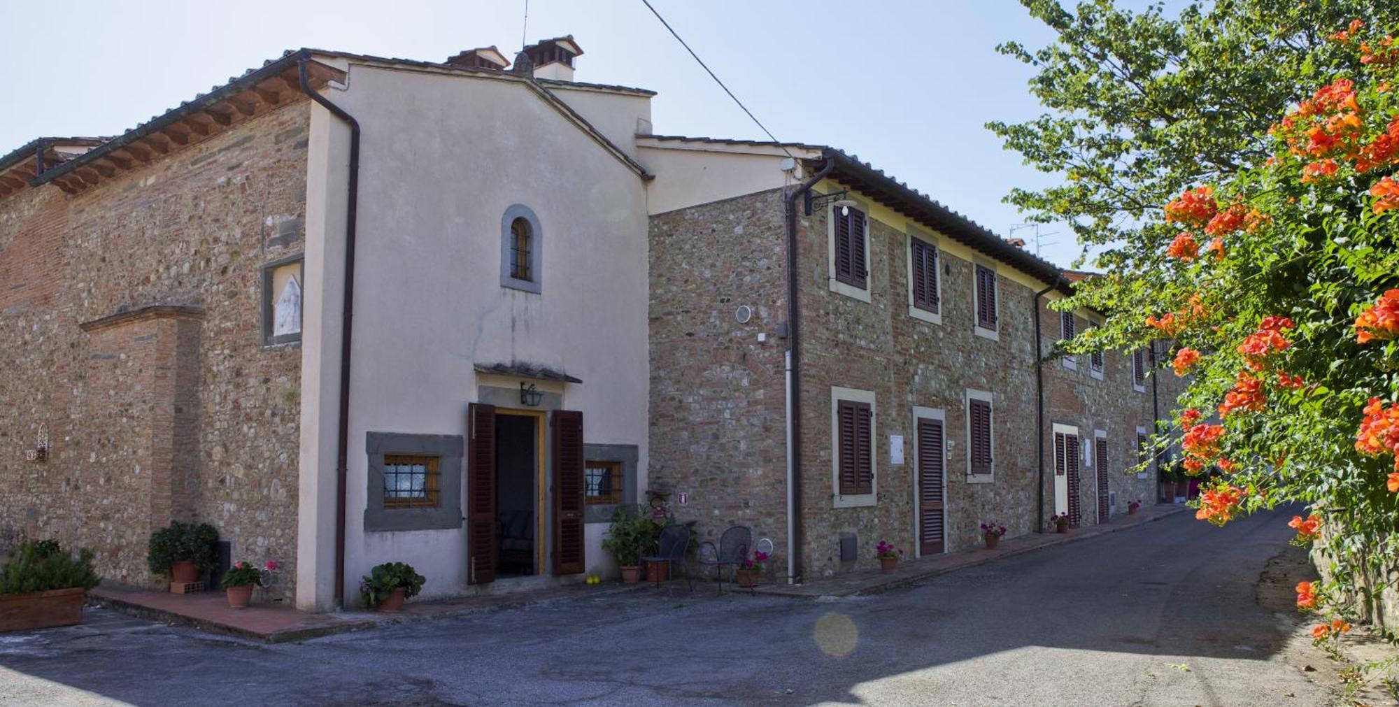 モンテスペルトリ Fattoria Poggio Capponiヴィラ エクステリア 写真