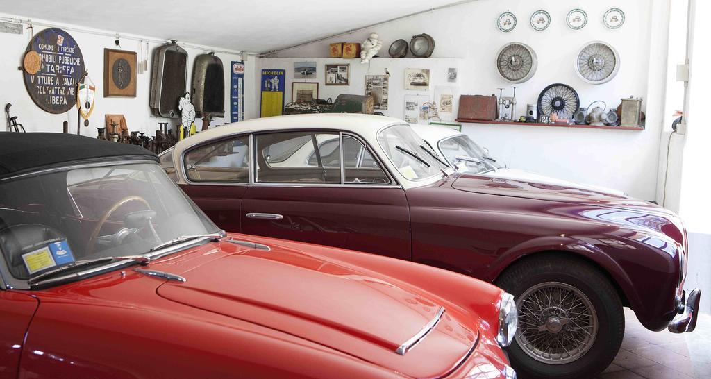 モンテスペルトリ Fattoria Poggio Capponiヴィラ エクステリア 写真
